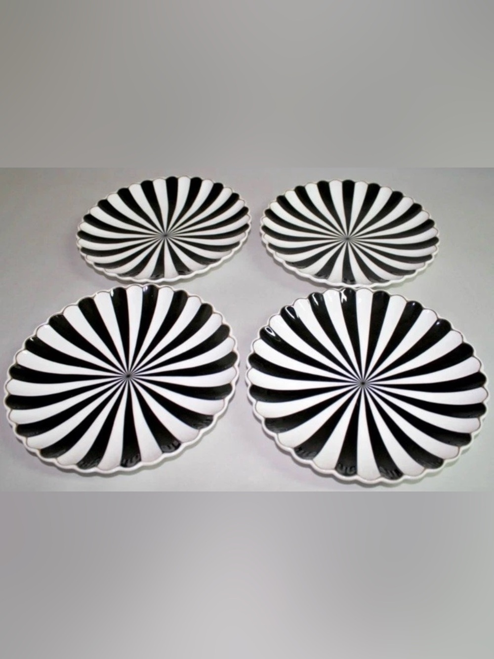 4 GRACE TEAWARE Dessert/Salad Plate Black and White Scallop Porcelain 8.5"-NEW